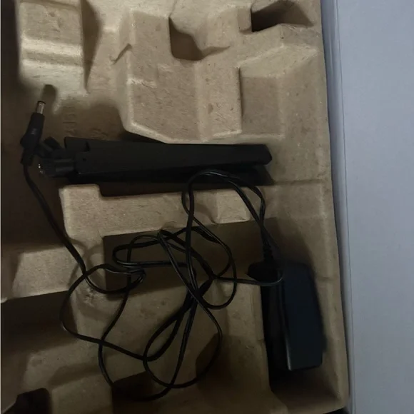 NETGEAR Nighthawk Black Smart WiFi Router - Picture 3 of 3